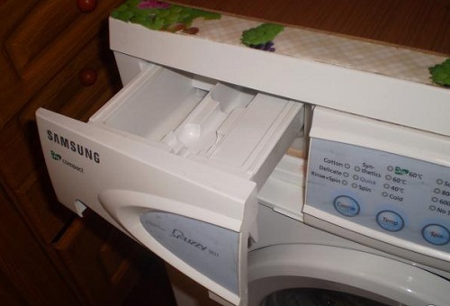 как добавлять белизну в стиральную машину фото