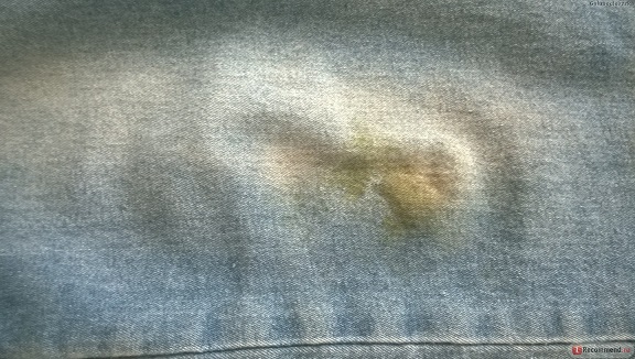 фото пятна от травы на джинсах